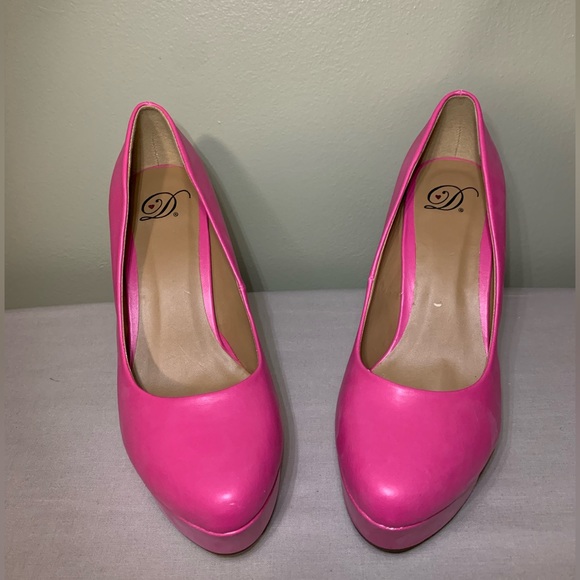 Women’s Delicious Platform Stilettos. Color: Fuschia. Size: 9. Never worn. - Picture 3 of 7